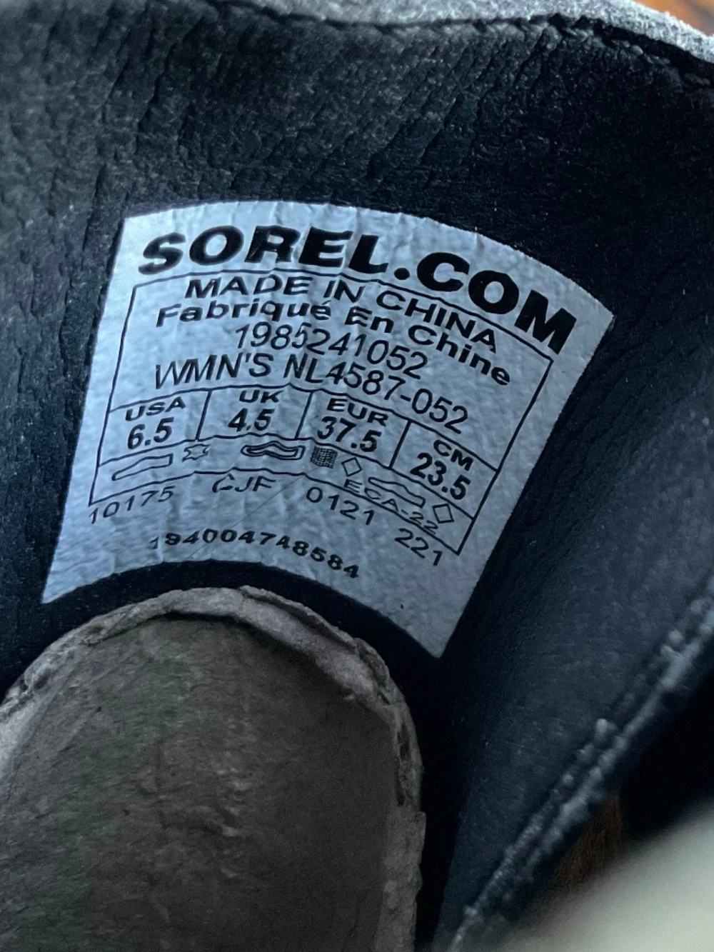 New SOREL Joan of Arctic III Waterproof Lace-Up Wedge Boot US 6.5 Lug Sole